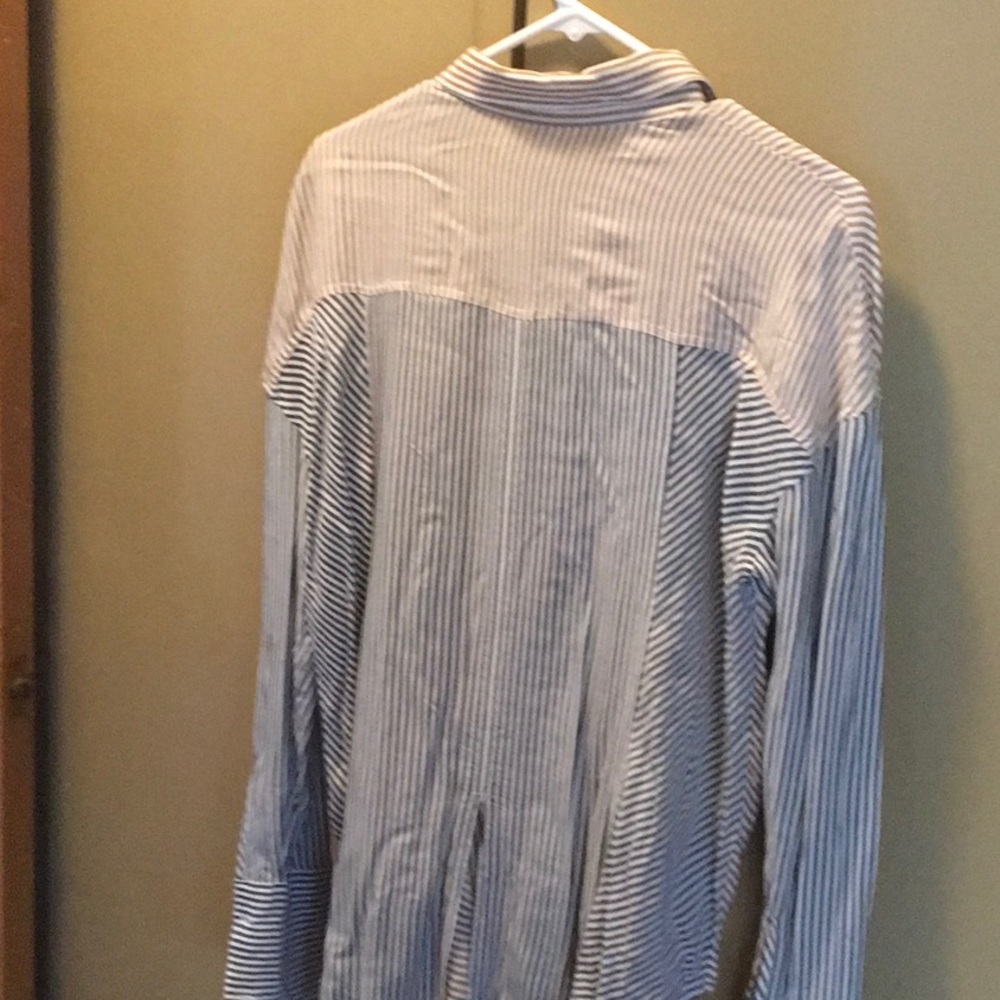 Top - Picture 4 of 4